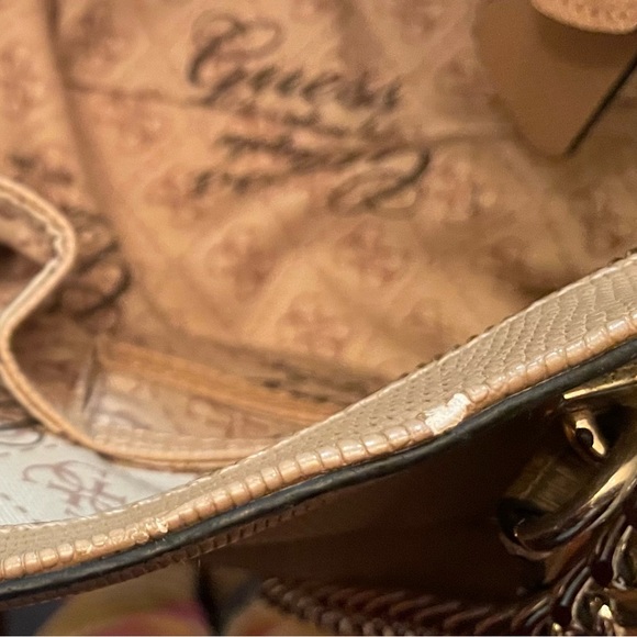 Authentic Guess Handbag - Picture 9 of 9